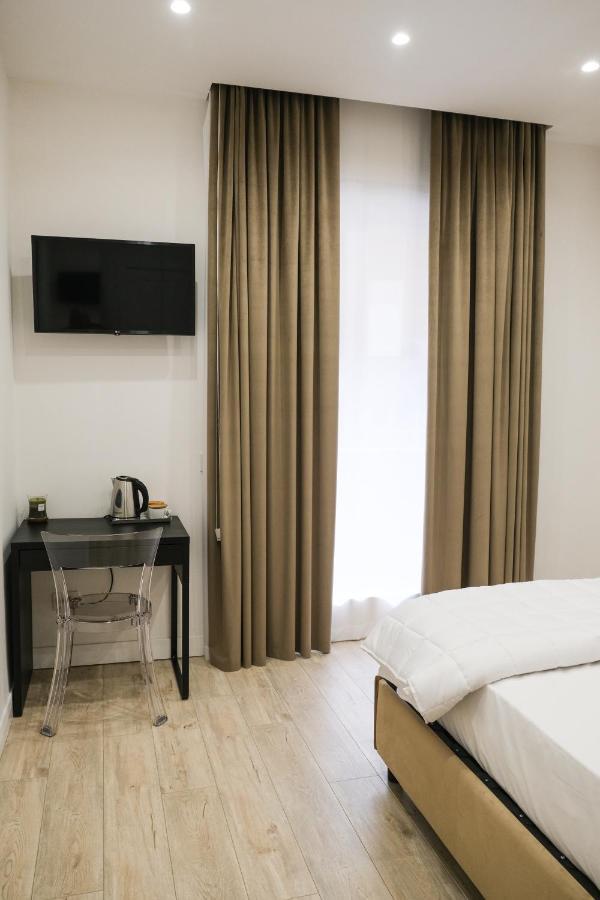 Aroma Apartment And B&B, Maschio Angioino Наполи Екстериор снимка